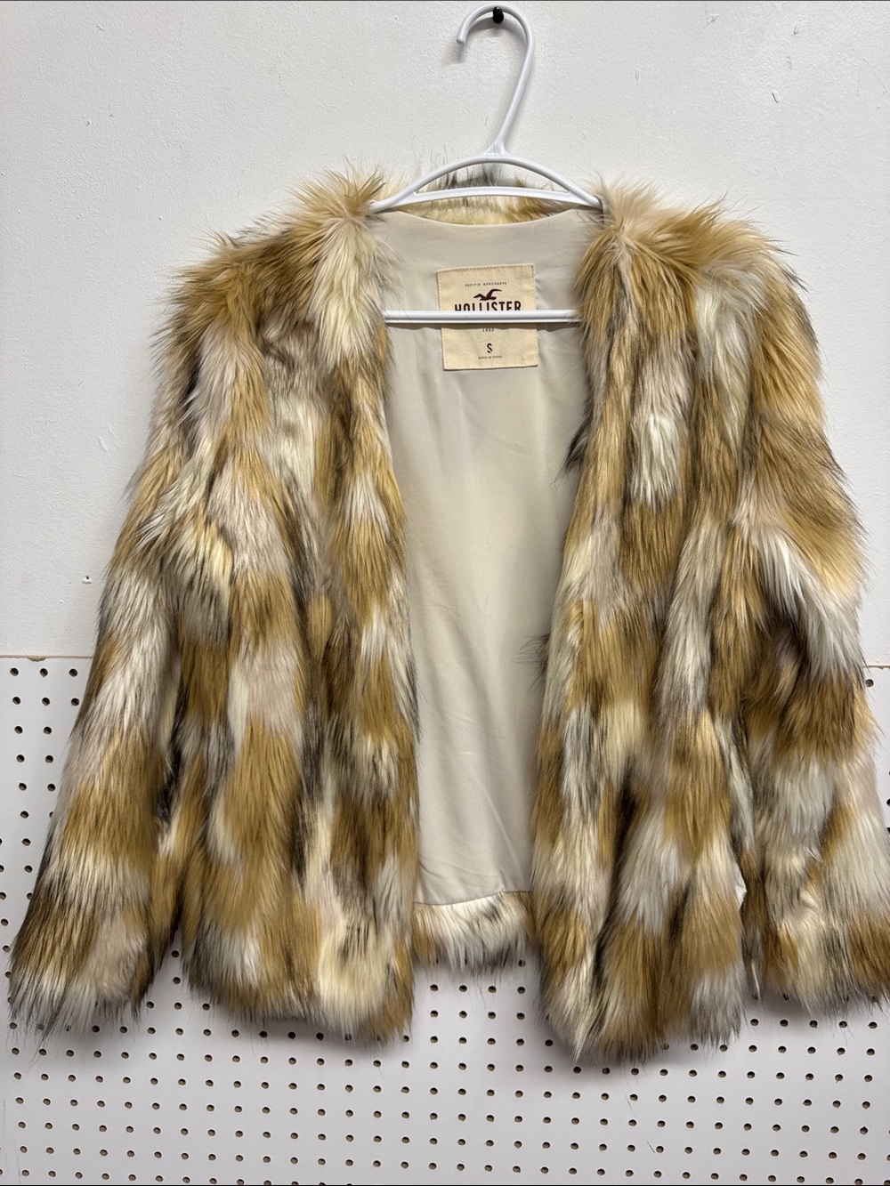 Hollister Faux Fur Teddy Jacket in Tan, Cream & Brown